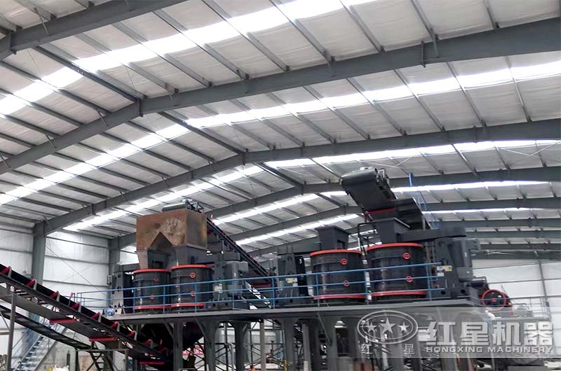 立式復(fù)合破碎制砂機現(xiàn)場 立式復(fù)合破碎制砂機現(xiàn)場