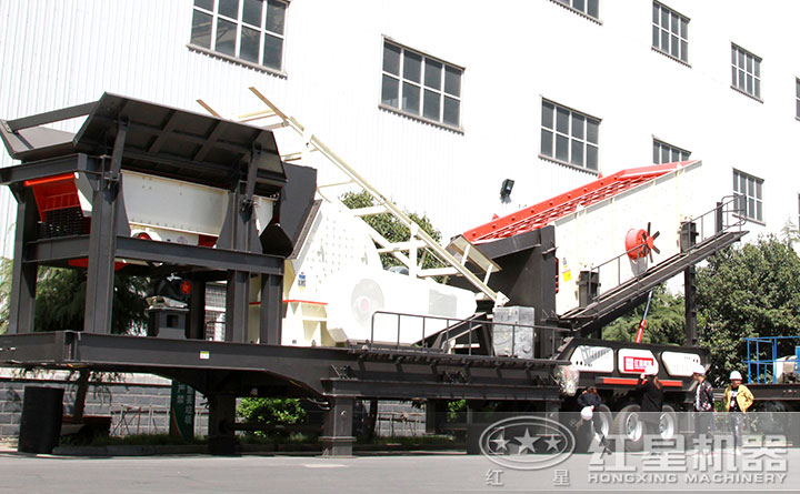 客戶對紅星四合一移動破進行了現(xiàn)場參觀、考察