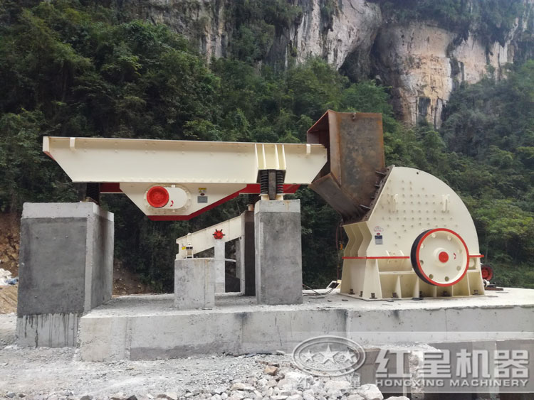 河南信陽時(shí)產(chǎn)350噸錘破現(xiàn)場，用戶拿出廠價(jià)入手這臺(tái)設(shè)備